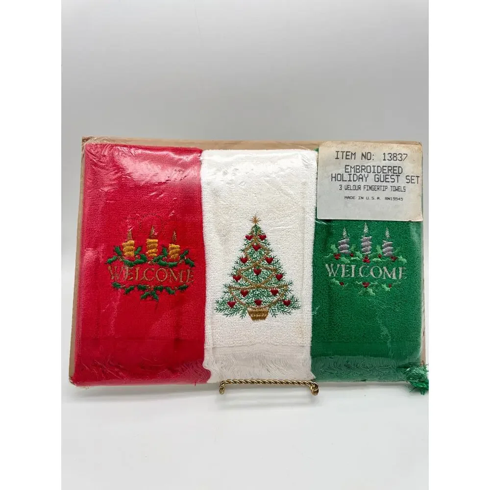 Vintage Christmas Fingertip Towels Embroidered Velour Fringe Tree Guest